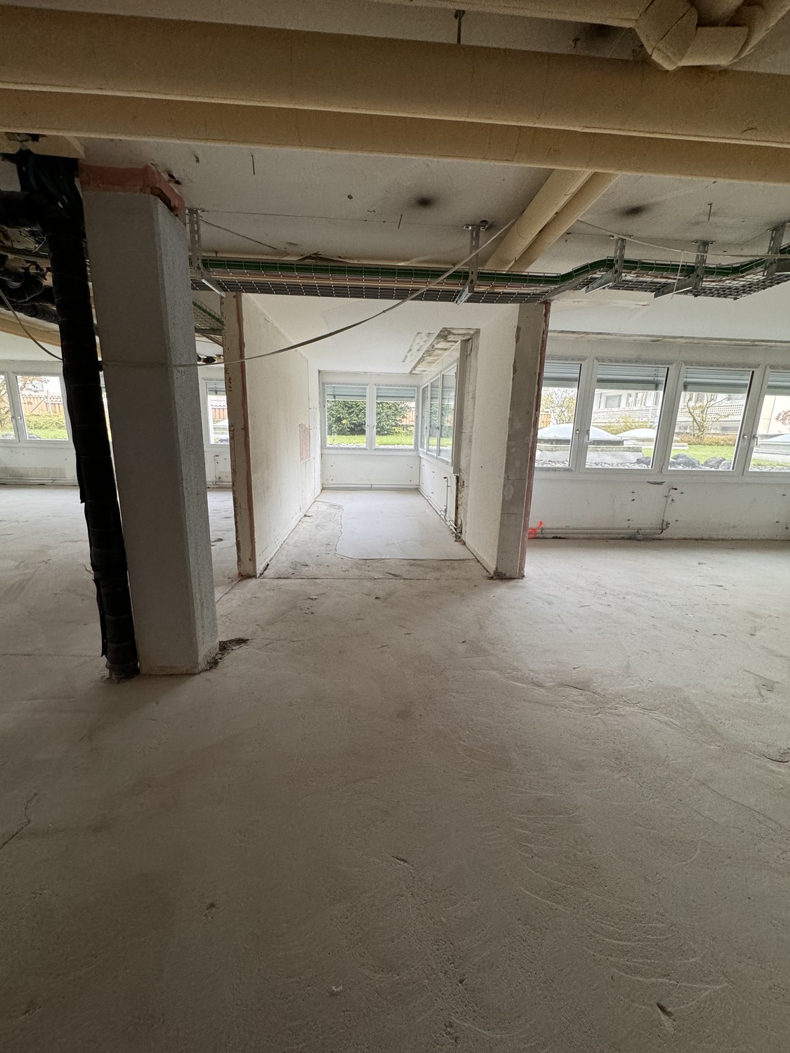 196m² commercial