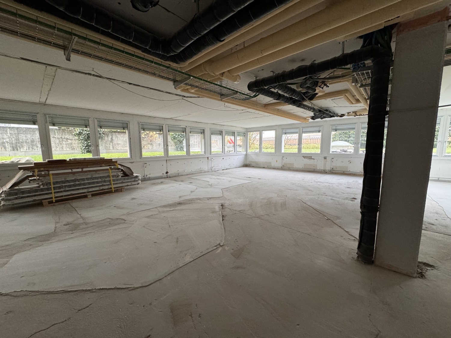 196m² commercial