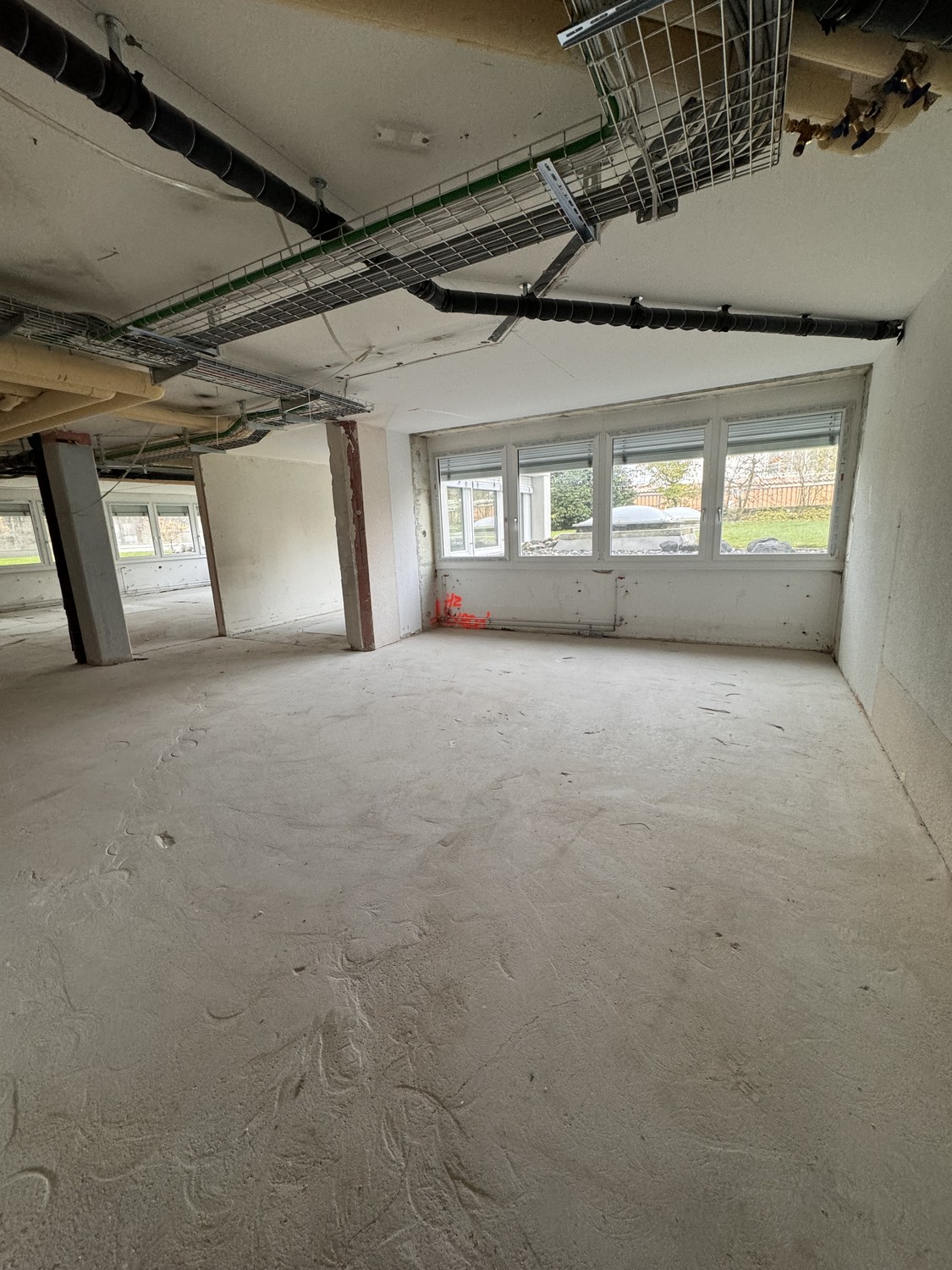196m² commercial