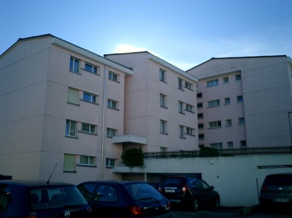 Appartement de 3 pièces

- Quartier résidentiel calme 

- Place de parc extérieure CHF 50.-- 

Nous nous réjouissons de votre appel.