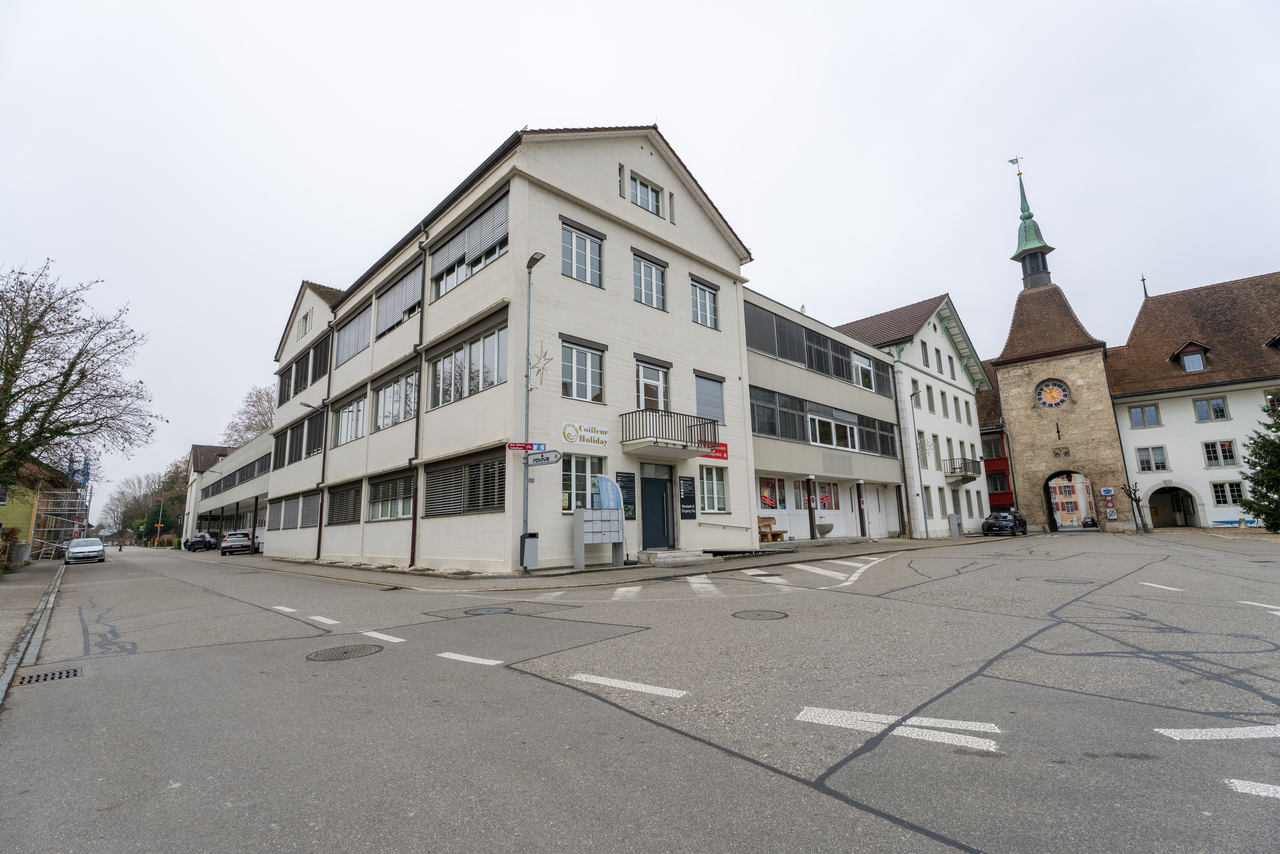 100m² commercial