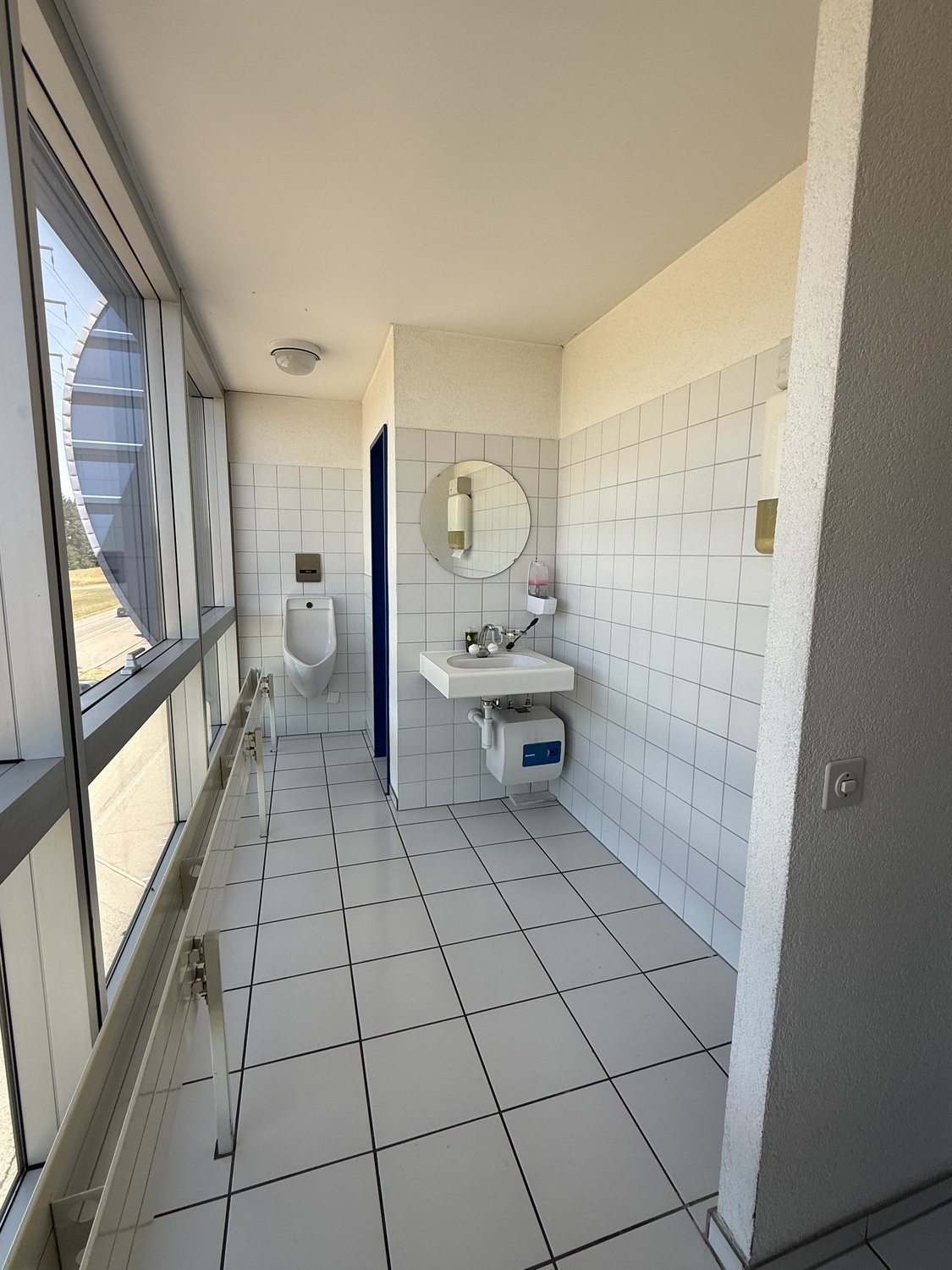 222m² office