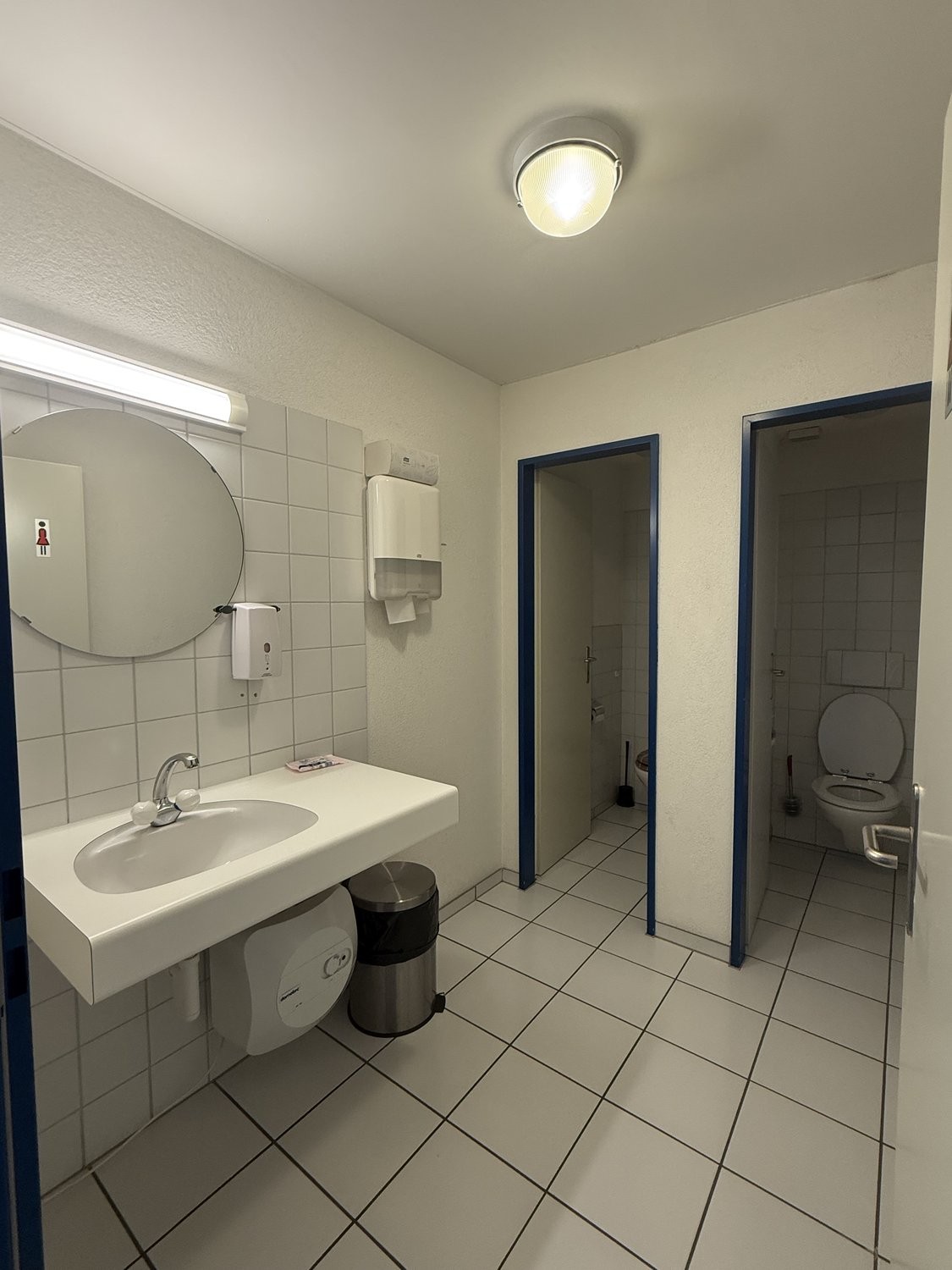 222m² office