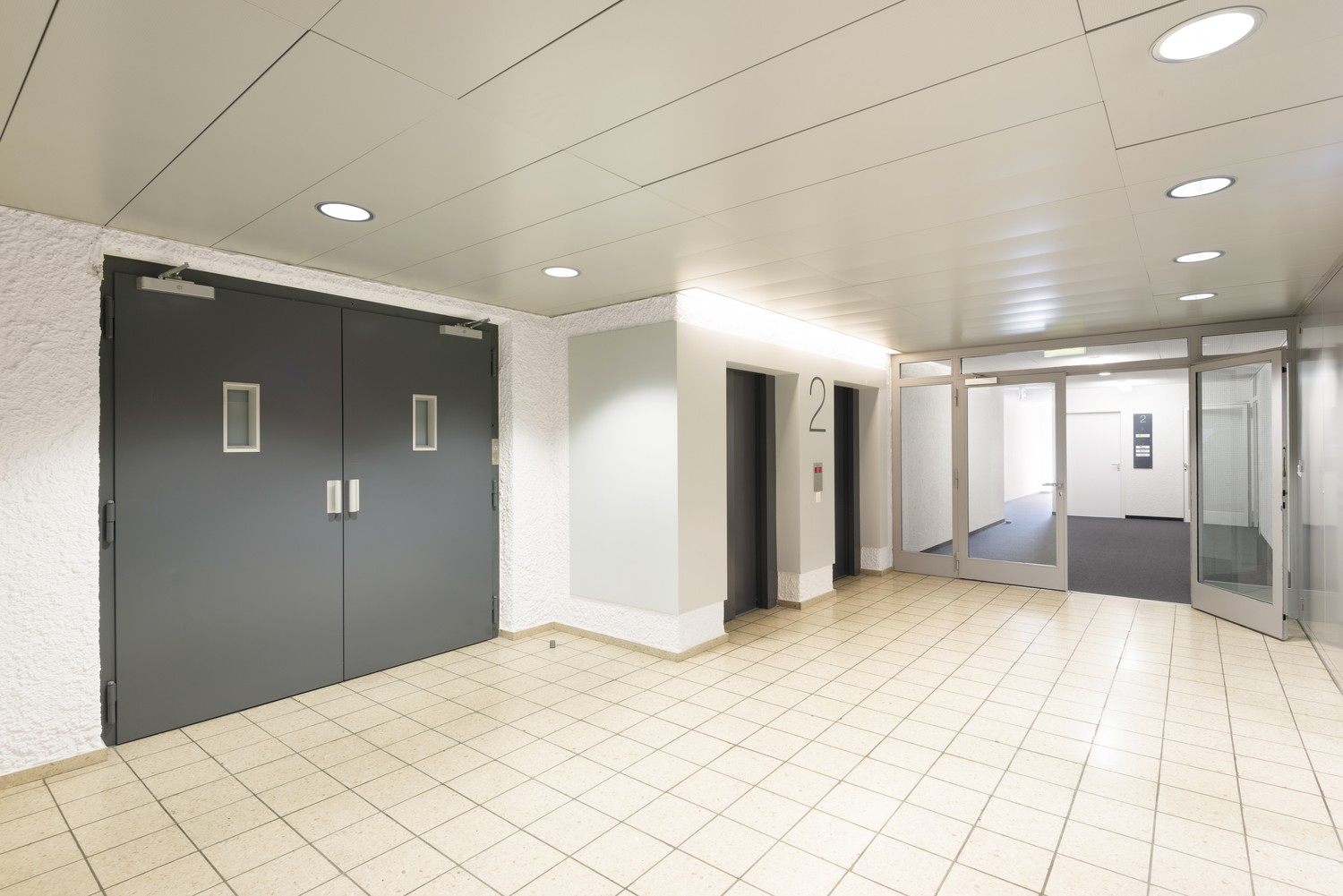 166m² office