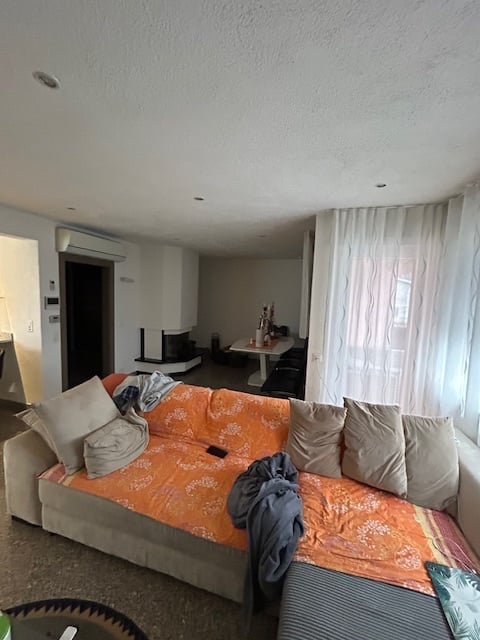6-Zimmer-Wohnung