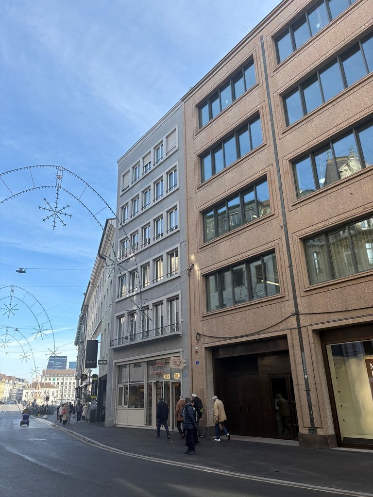 64m² office