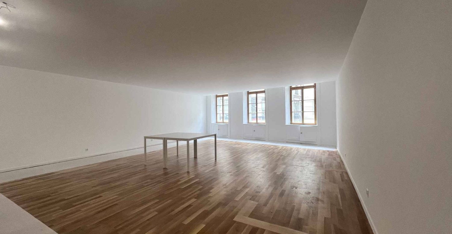 177m² office