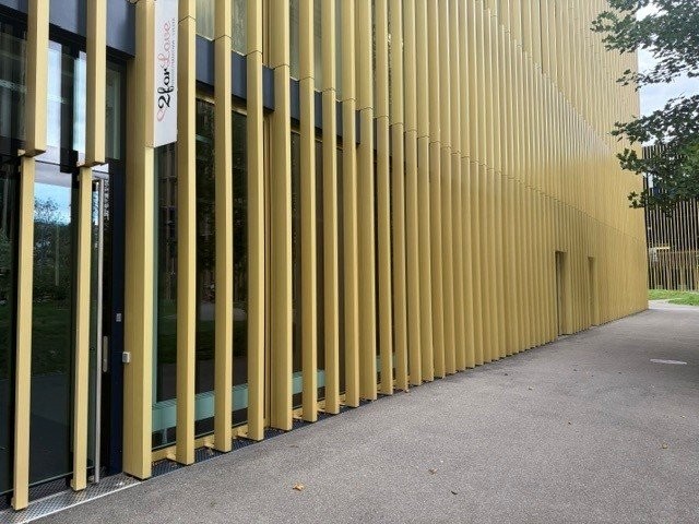 133m² commercial