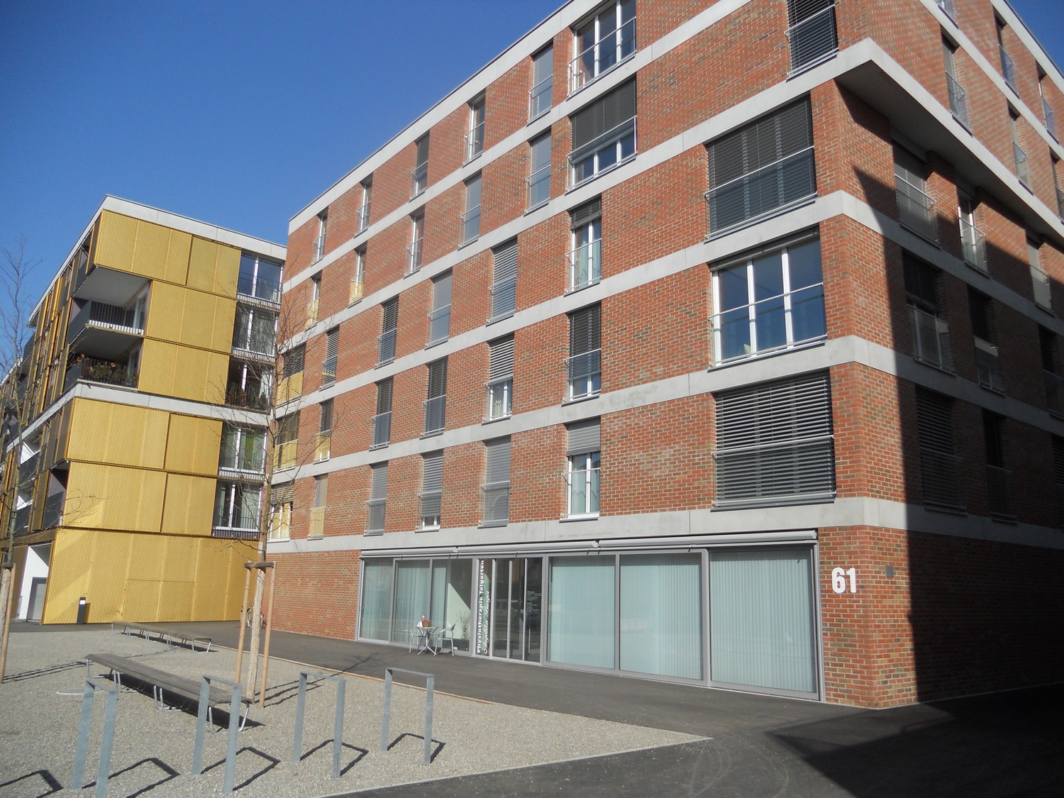 288m² office