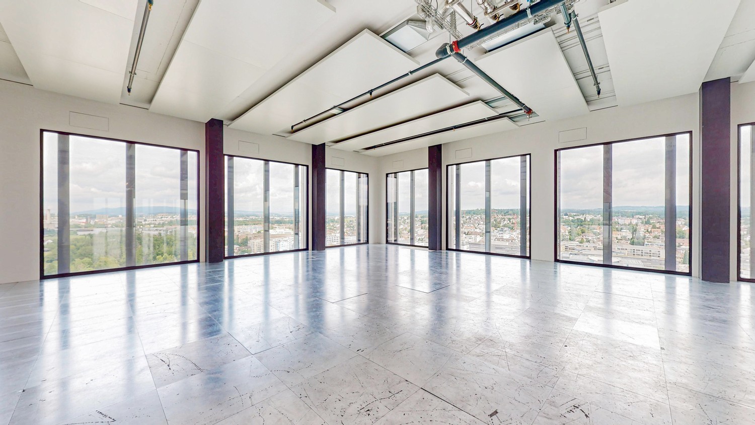 718m² de bureaux