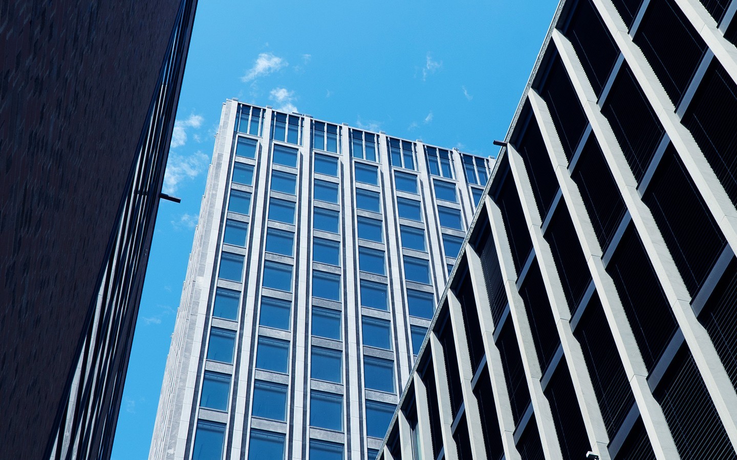 718m² de bureaux