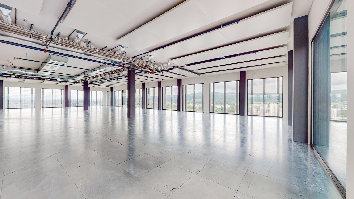 718m² de bureaux
