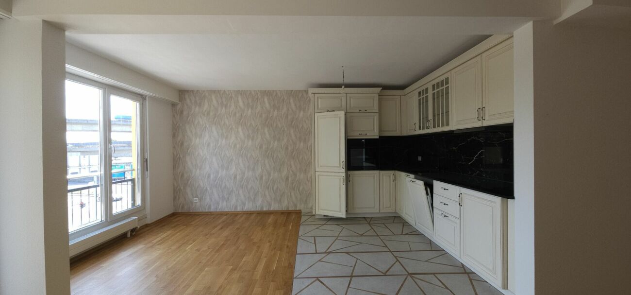 5 rooms apartment