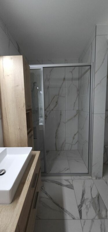 5 rooms apartment