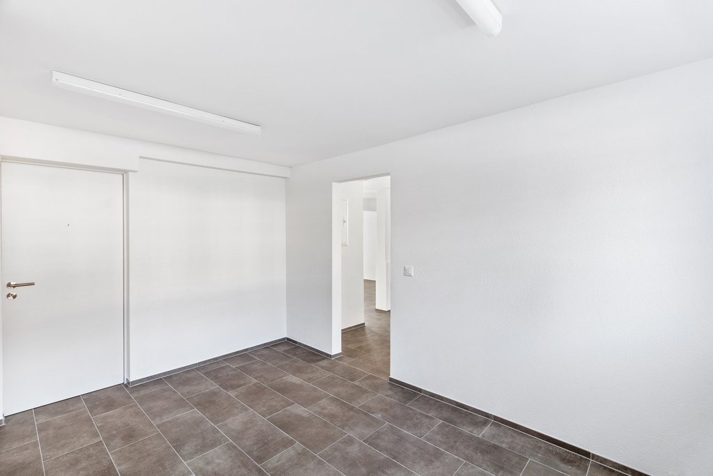 73m² commercial