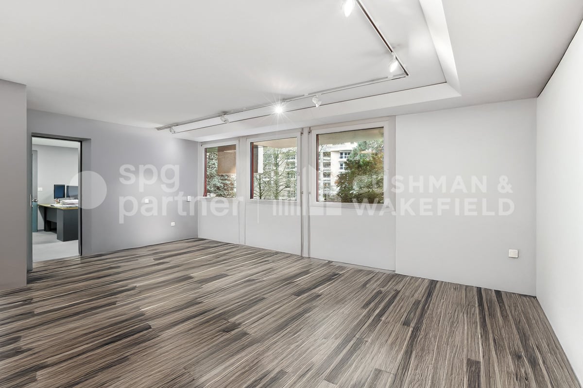 170m² office