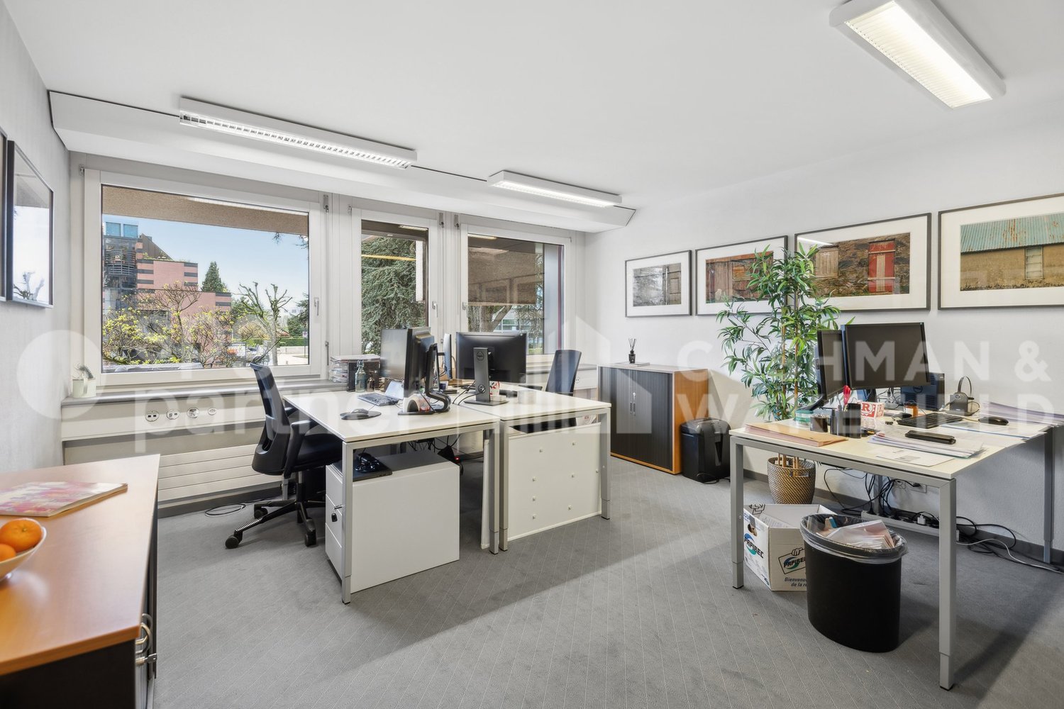 170m² office