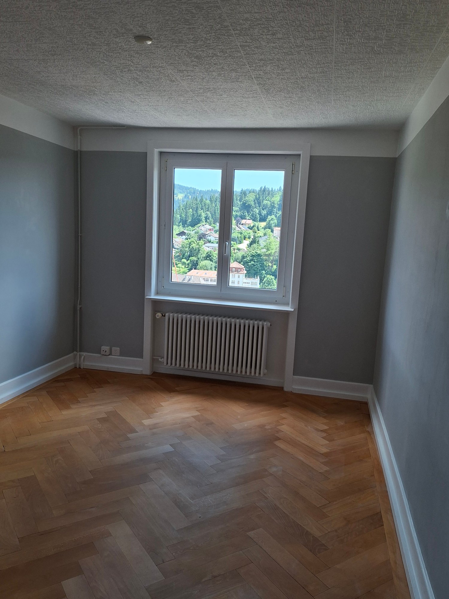 5 rooms apartment