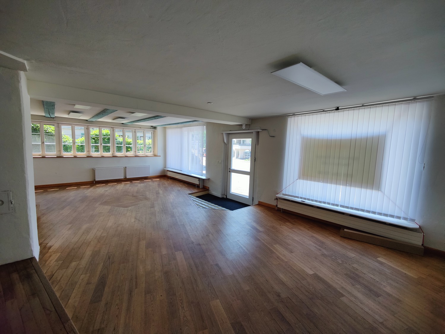 60m² commerciale