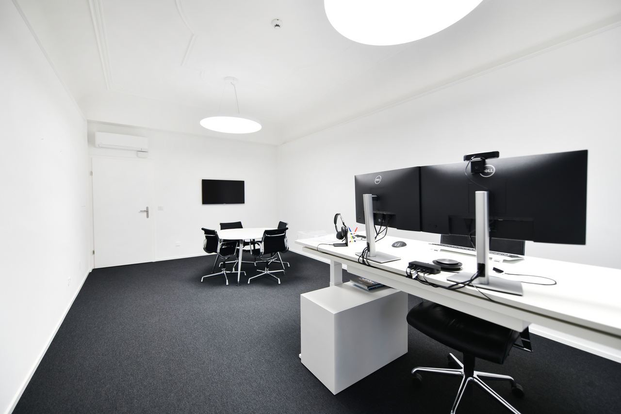 1299m² commercial