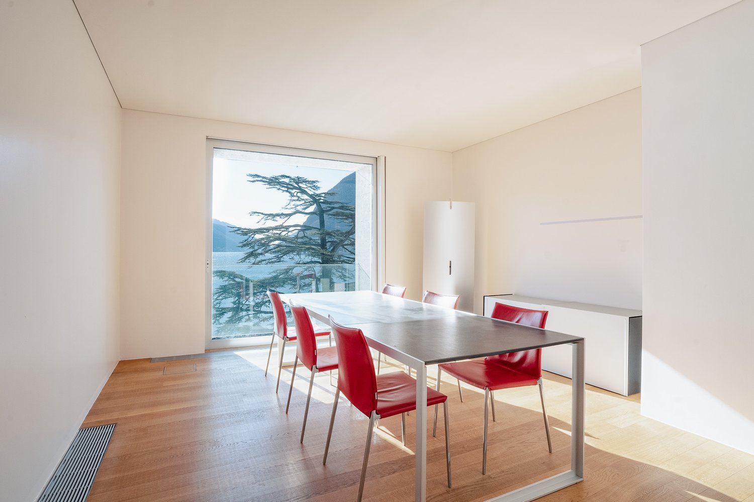 420m² office