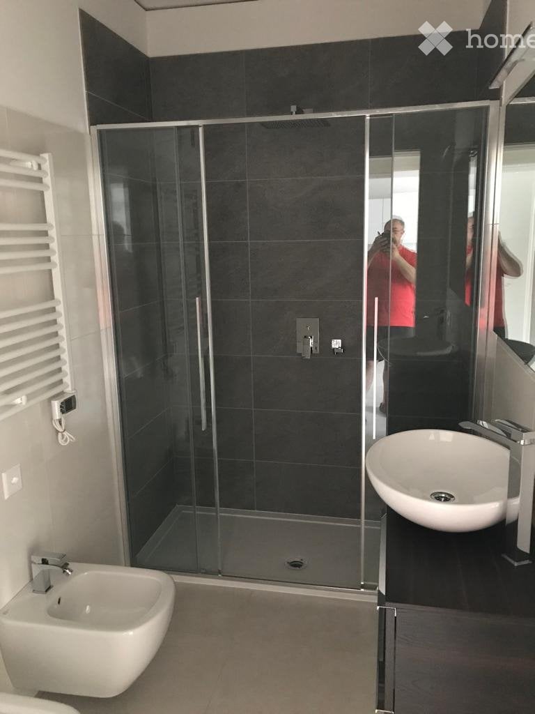 5 rooms apartment