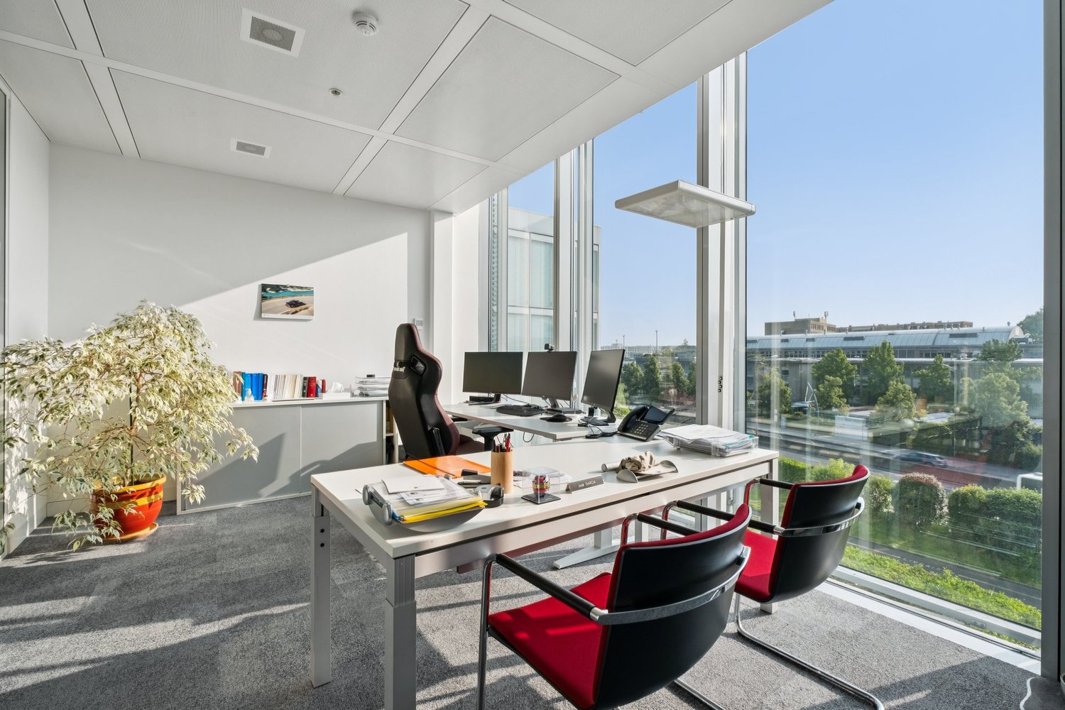 ufficio di 319m²
