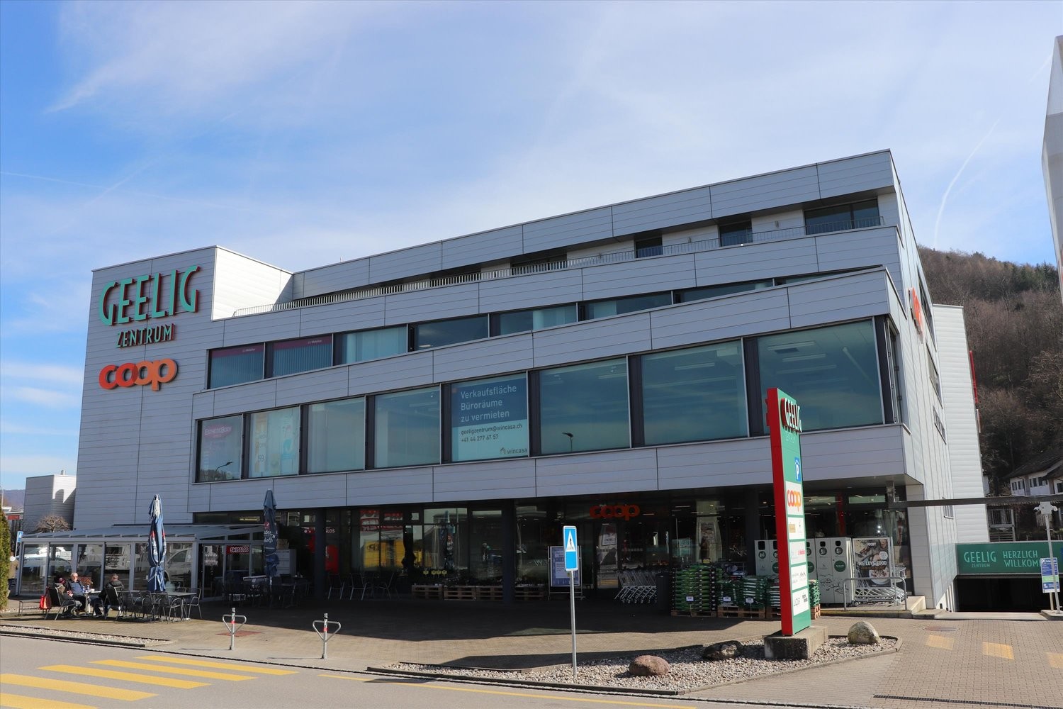 95m² office