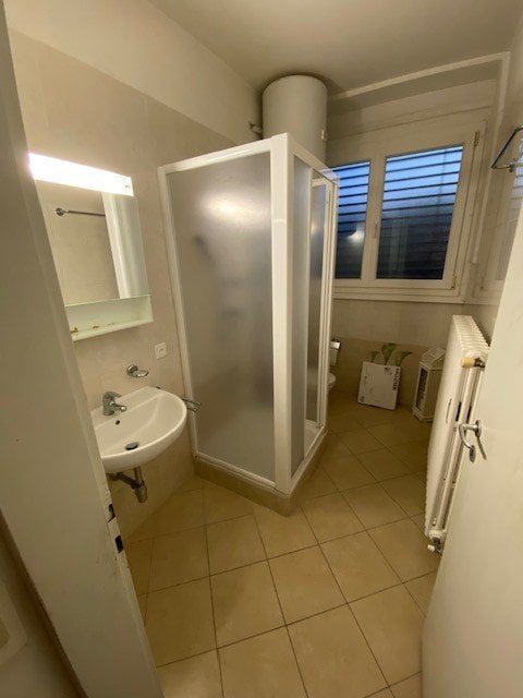 1 room single room