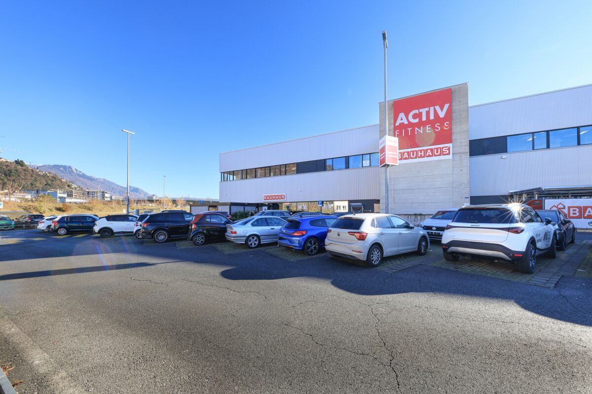 120m² commerciale