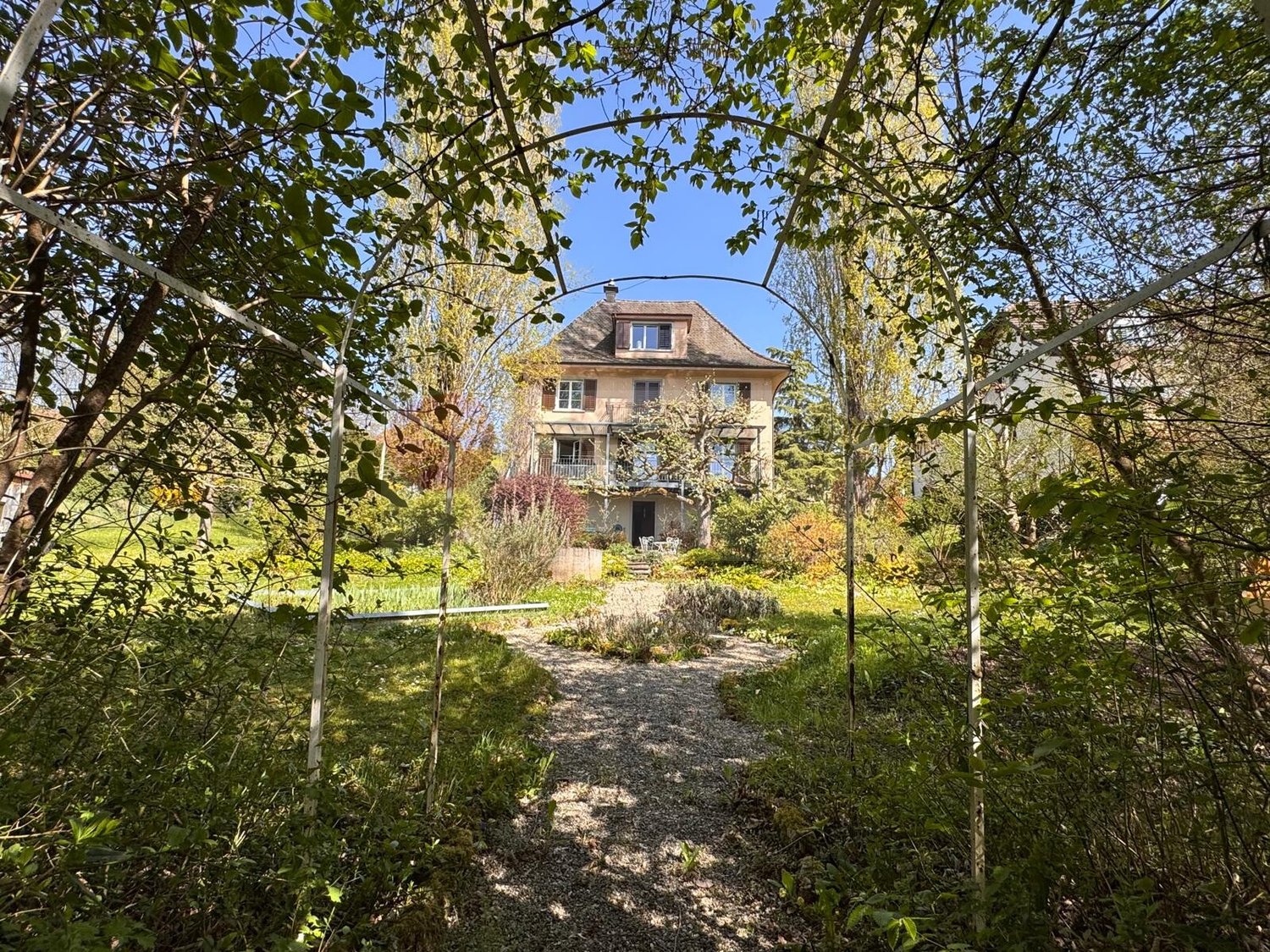 8 ½ rooms villa