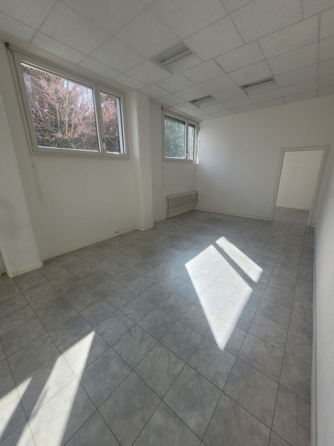 88m² shop