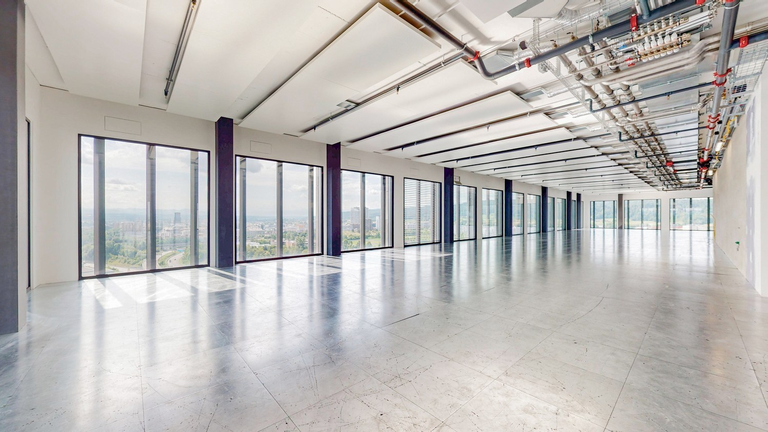 1456m² de bureaux