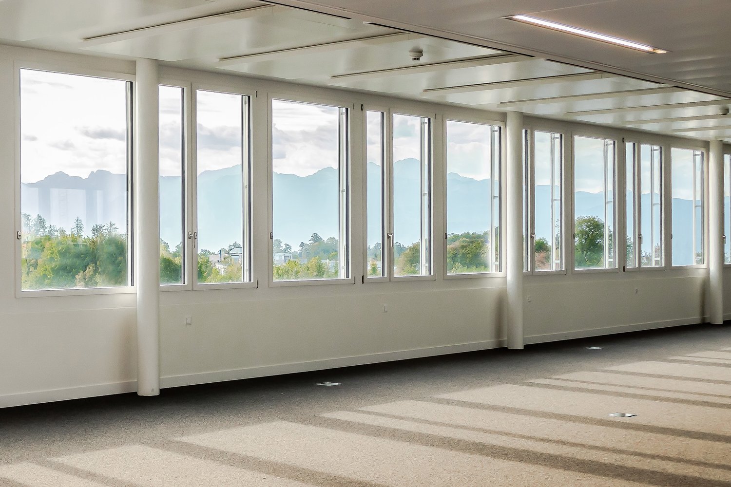 427m² office