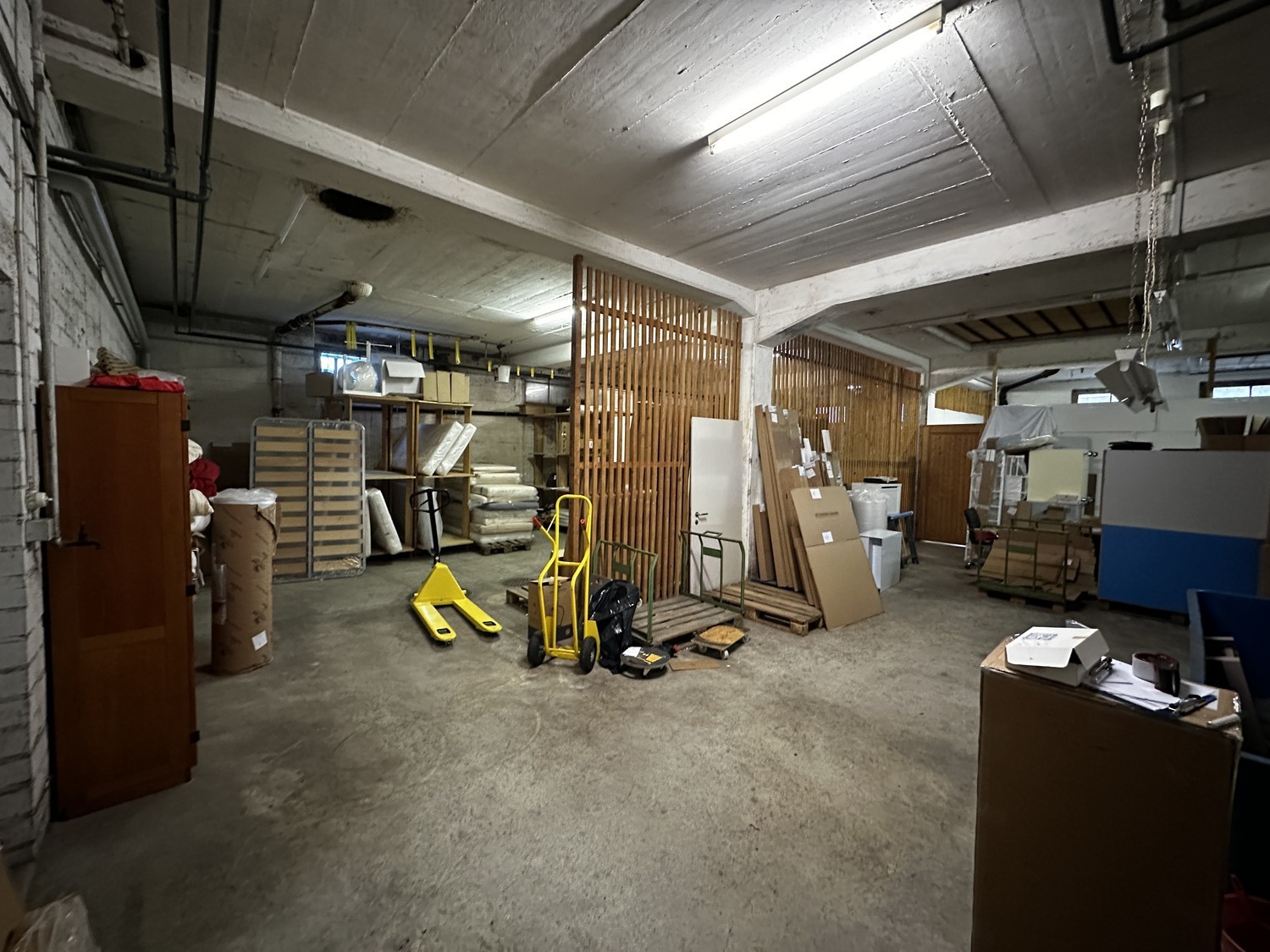 132m² commercial