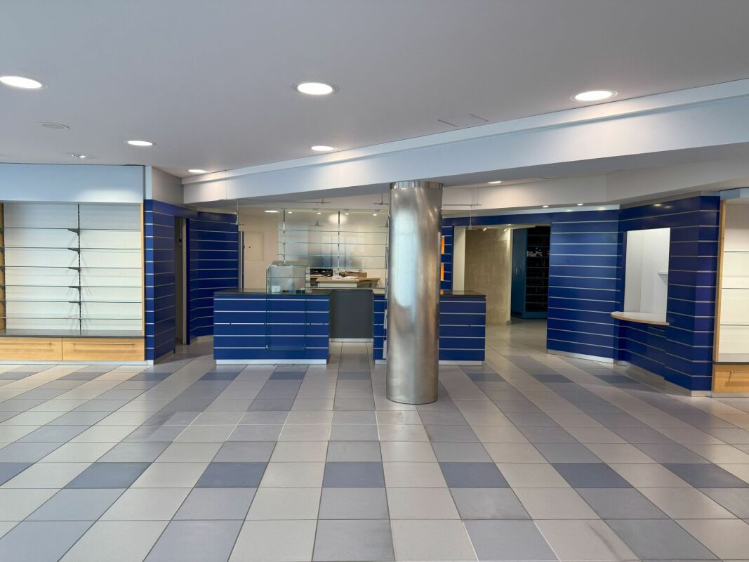 202m² commerciale
