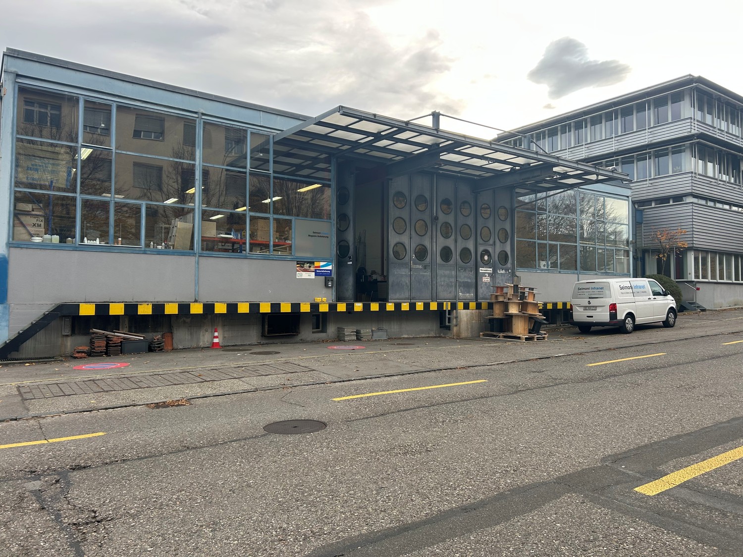 1150m² commercial