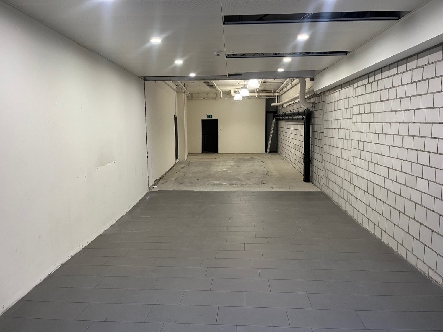 93m² commercial