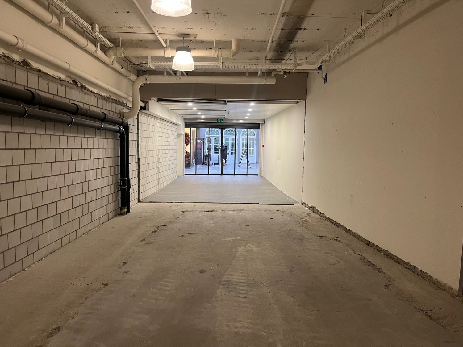 93m² commercial