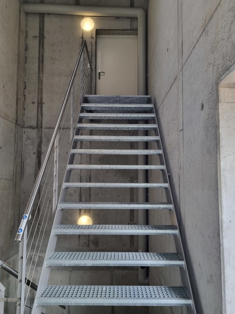 70m² office