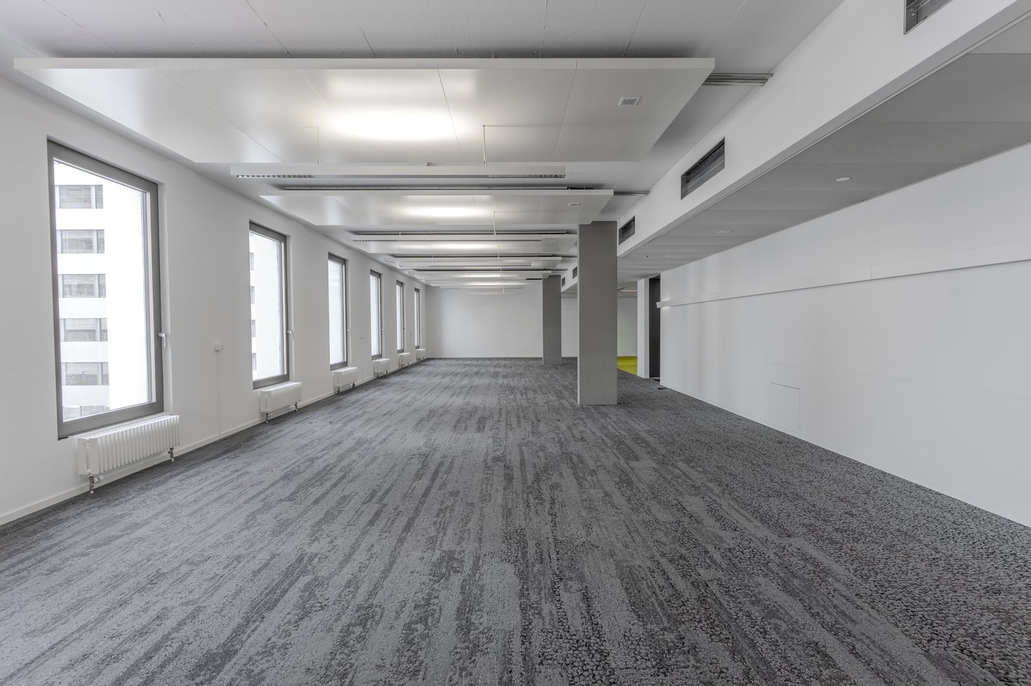 768m² office