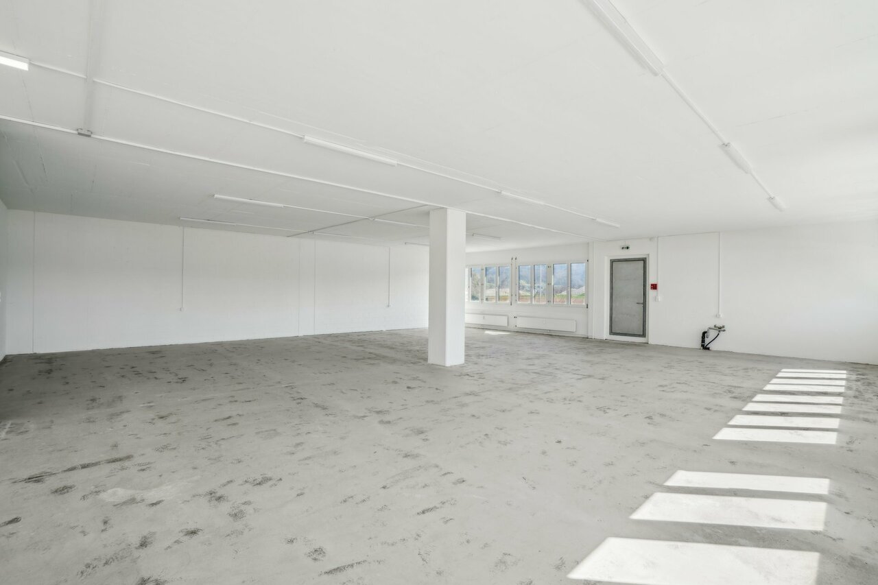 194m² commercial