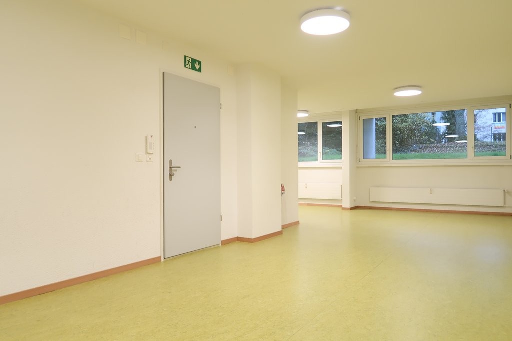 121m² office