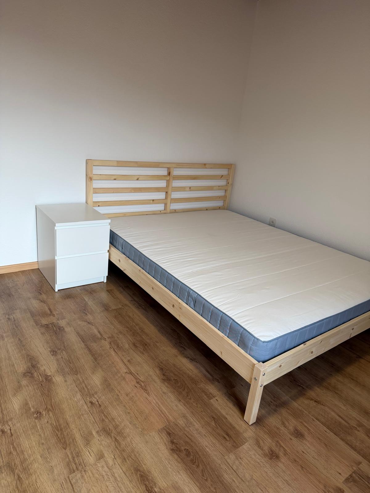 1 room single room