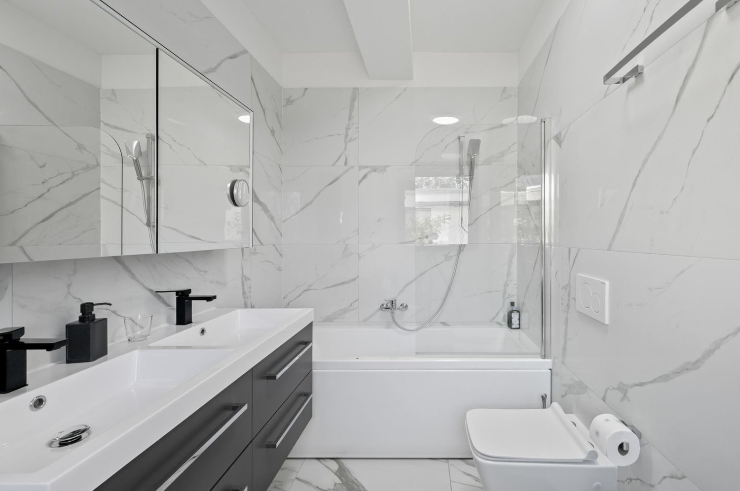 2 Zimmer möblierte Wohnung
