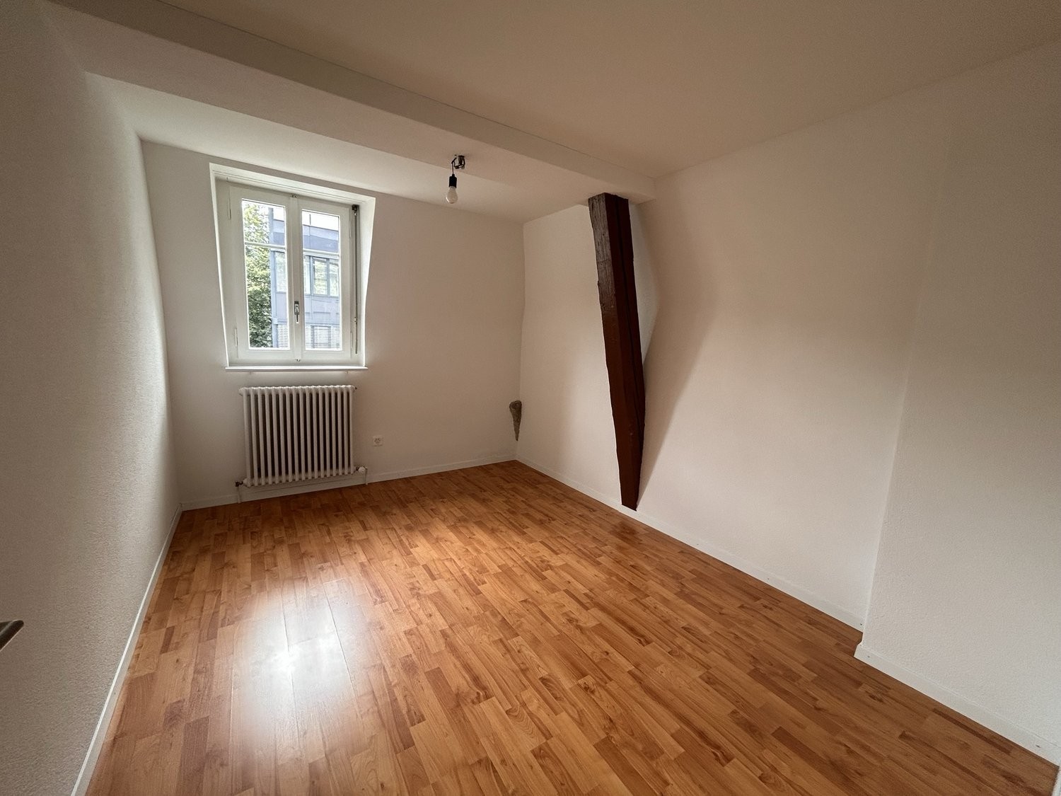 5 rooms apartment