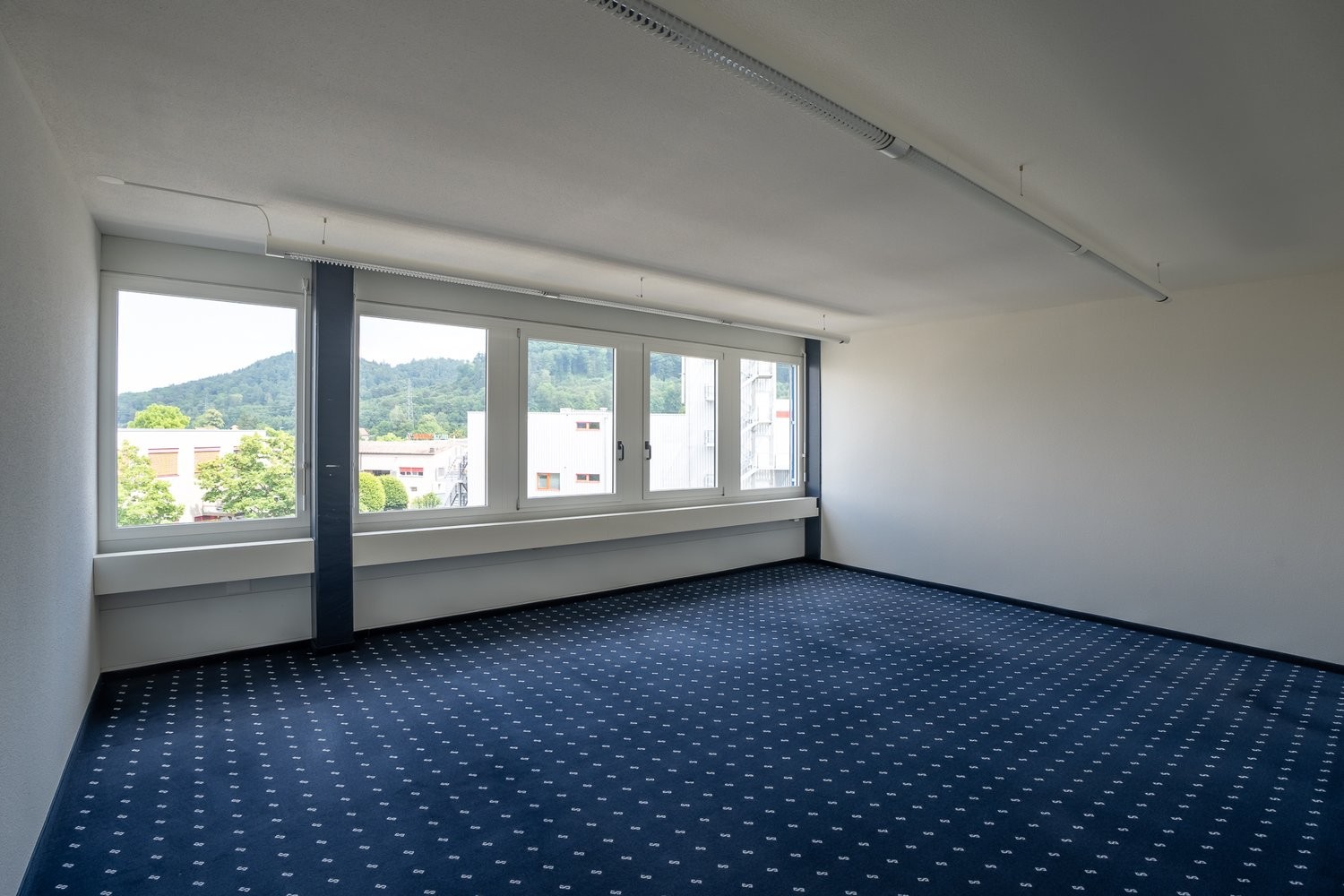23m² office