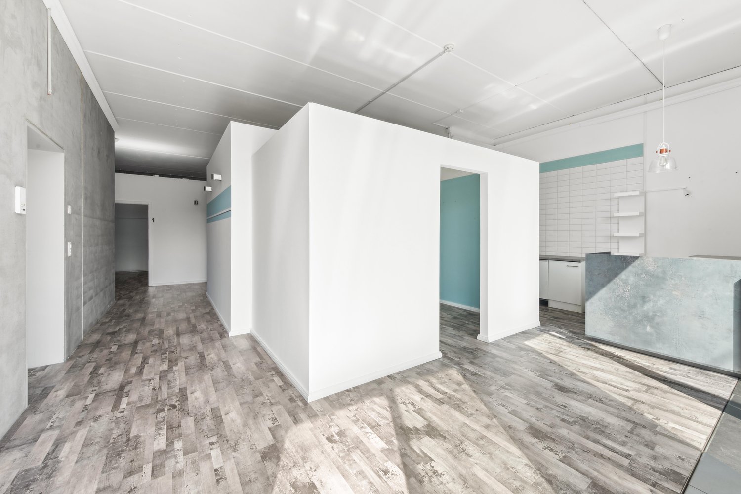 99m² office