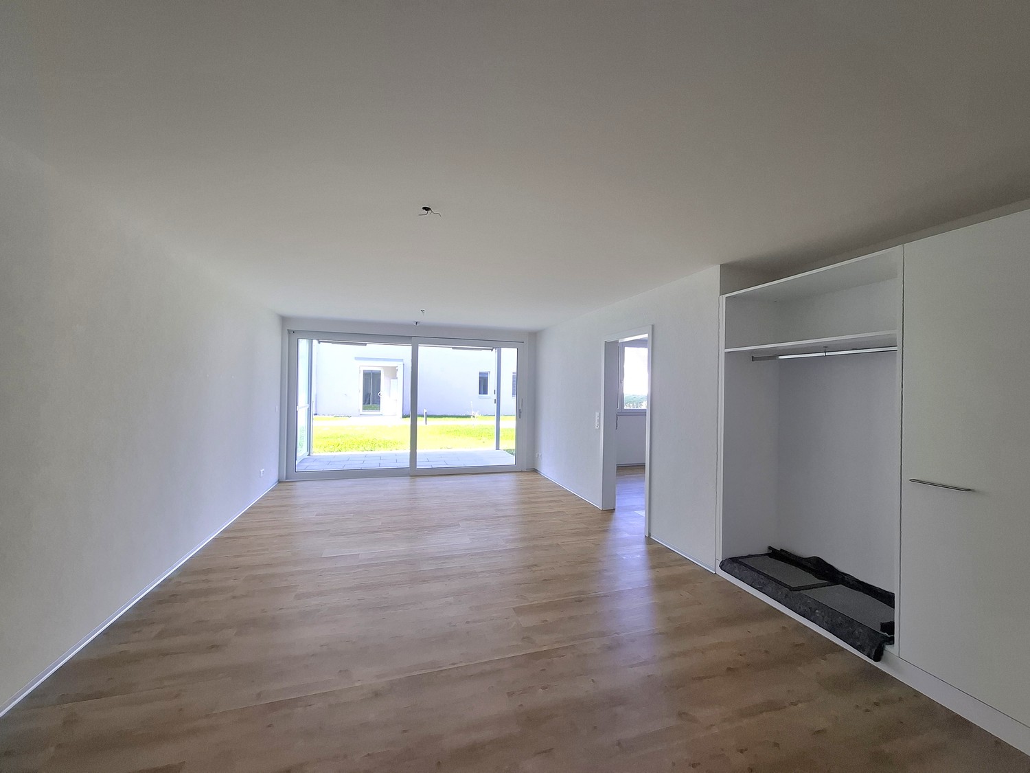 Escl. posto auto in garage sotterraneo 125.- CHF