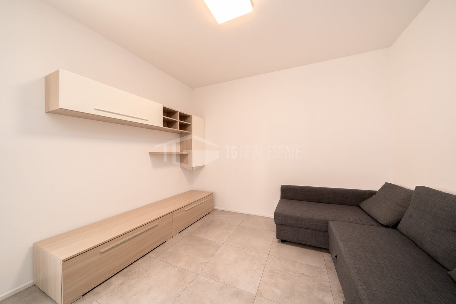 2 ½ Zimmer möblierte Wohnung